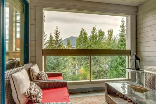 Greystone Lodge 323 Ski-in Out in Whistler, Canada