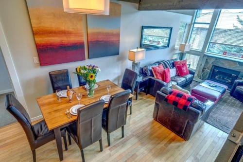 Greystone Lodge 323 Ski-in Out in Whistler, Canada