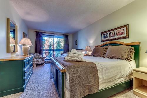 Greystone Lodge 214 Ski-in Out in Whistler, Canada