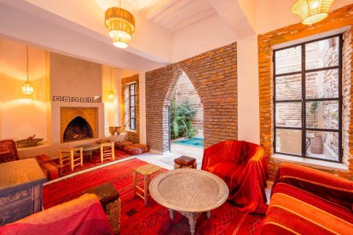 Five-Bedroom House image 3