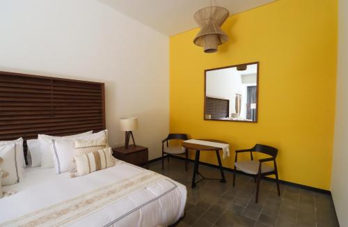 Deluxe Suite image 10