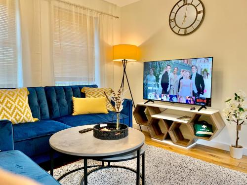 Spacious & Stylish Stay - Perfect for Families & Contractors ! 3 Bedroom House in Reading upto 3 Free Parking !!, Reading (foto 2)