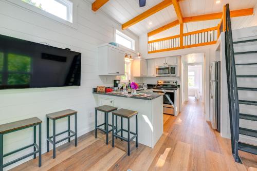 Franklin Cottage Deck with Blue Ridge Mtn Views! Franklin Cottage Deck with Blue Ridge Mtn Views!