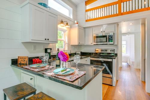 Franklin Cottage Deck with Blue Ridge Mtn Views! Franklin Cottage Deck with Blue Ridge Mtn Views!