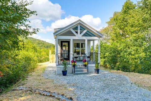 Franklin Cottage Deck with Blue Ridge Mtn Views! Franklin Cottage Deck with Blue Ridge Mtn Views!