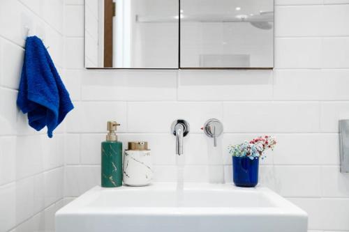 Stylish air-con flat in the heart of Covent Garden - image 10