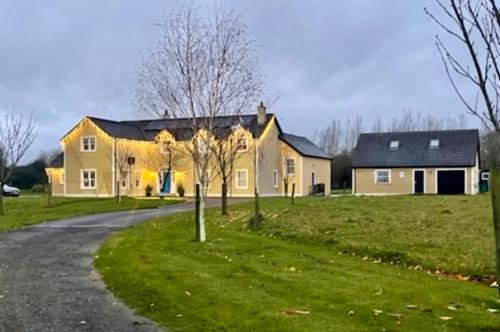 The Swim Studio Apartment in เอไธย์