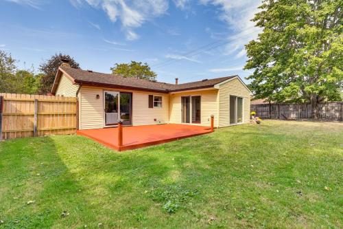 Peaceful Home Near Youngstown Fenced Backyard! in Niles, USA