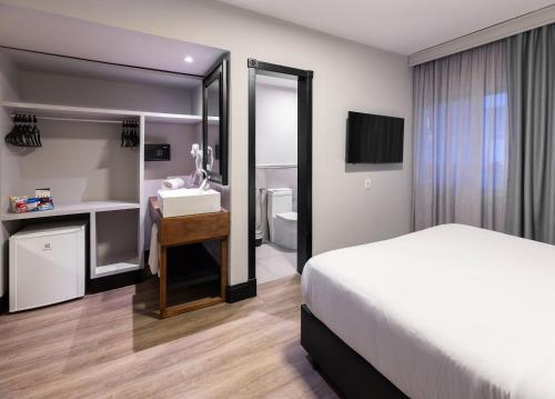 Superior Suite image 6