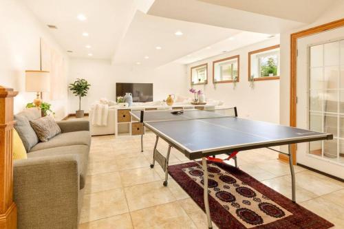 المرافق الترفيهية, Luxury Suite in Glen Ellyn in لومبارد