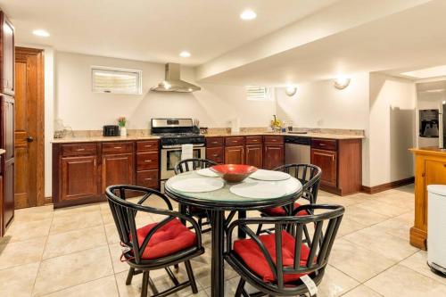 Luxury Suite in Glen Ellyn in لومبارد