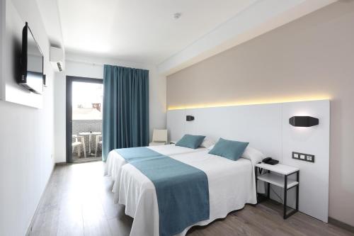 Chambre triple, supérieure, vue sur la ville, 3 lits