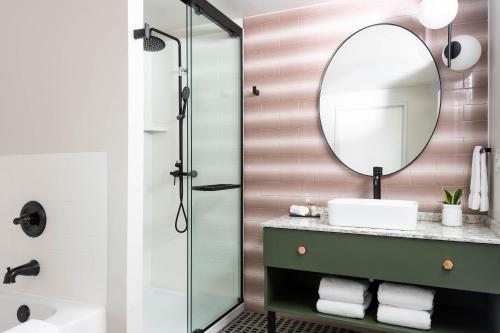 Holiday Inn Express St. Louis Central West End, an IHG Hotel in Saint Louis, USA