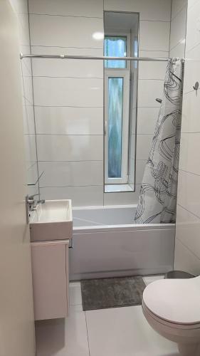 Brandneues Apartment mit 3 Schlafzimmern, Berlin (Foto 5)