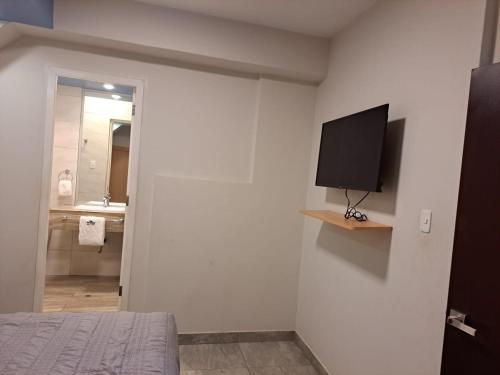 Badkamer, Hotel Casino MrMoney near Capitán FAP Pedro Canga Rodríguez Airport