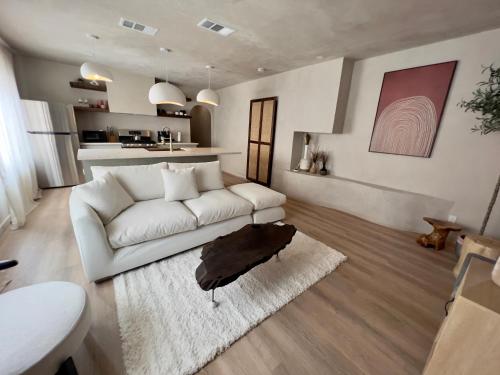 2 Bedroom Tulum Oasis in Hollywood, Los Angeles (fotografie 4)