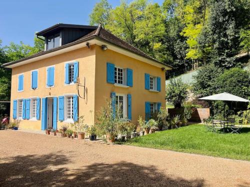 Villa La Selva avec Jacuzzi et vue panoramique in Vignieu