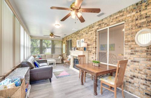 Heated Pool and 4-in-1 Grill Spring Hill Haven! in Spring Hill