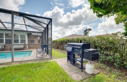 Heated Pool and 4-in-1 Grill Spring Hill Haven! in Spring Hill