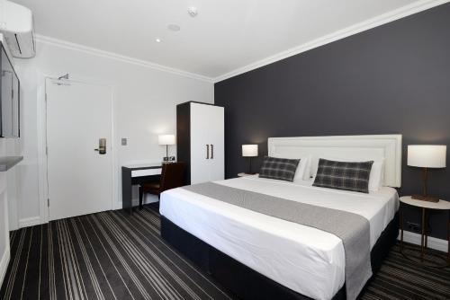 Perouse Lodge - image 10