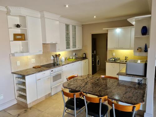 Palm Zicht MAIN 3 bedroom apartment Palm Zicht MAIN 3 bedroom apartment