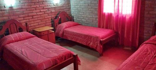 3 twin beds