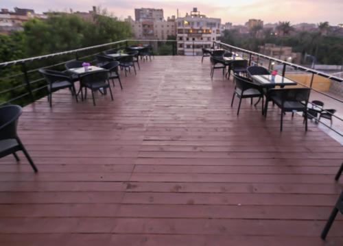 Étterem, Turquoise Pyramids Gate City Centre in El-Gíza