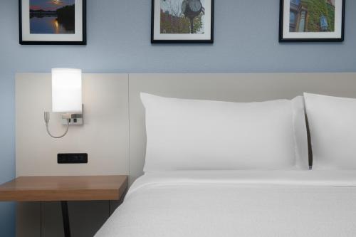 Hilton Garden Inn Wilkes-Barre - image 9