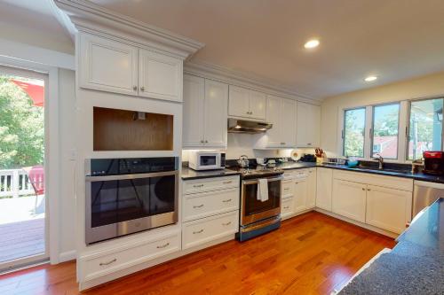 Mill View: La Maison de lArtiste in Falmouth, USA