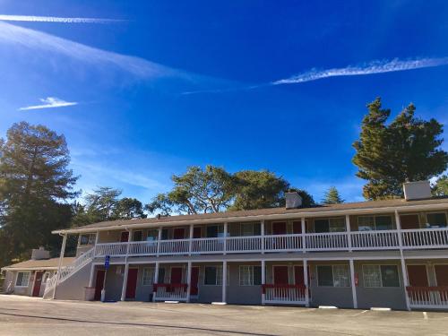 Pelican Inn - image 25