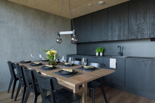 Kitchen, Villa Arctic Trail, Apartment A - Aurora view hot tube - Sauna - Lapland holiday in Röhkömukka