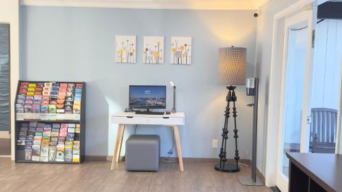 Marina Village Inn - image 16