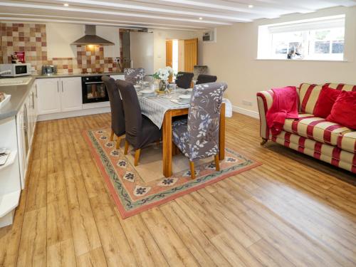 外部景觀, Plas Eithin in 阿姆盧赫