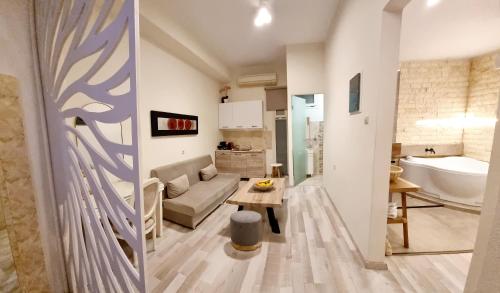 Golden City Center Suites