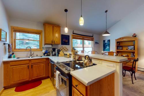Snake River Village - image 10