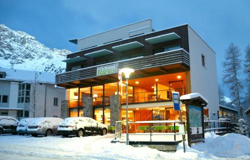 hotel photo