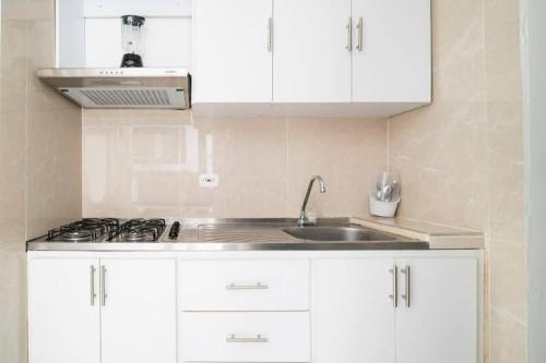 Kitchen, Apto Torre Primi Cerca a la Playa, Aeropuerto y al Centro in Papayal