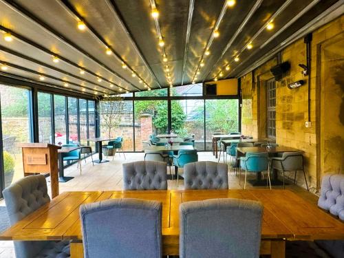 ห้องอาหาร, The George Wright Boutique Hotel, Bar & Restaurant in ร็อตเธอร์แฮม