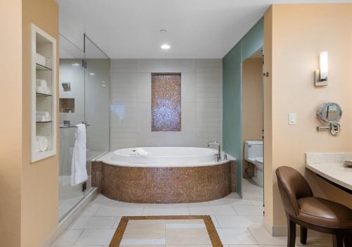 浴室, Agua Caliente Resort Casino Spa Rancho Mirage in 蘭喬米拉