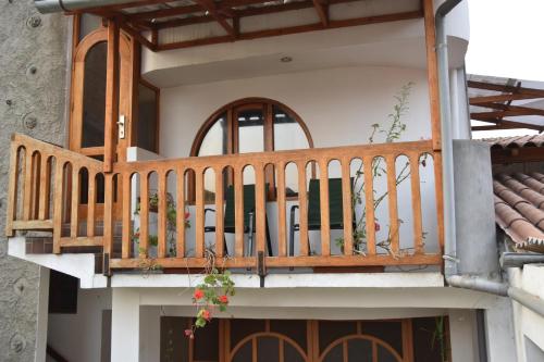 陽台/露台, Rajutuna Inn in 瓦拉斯