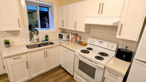 New 1 bedroom suite North Vancouver in Lynn Creek, Canada