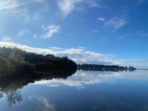 Pet-Friendly, Waterfront - Jervis Bay in St Georges Basin