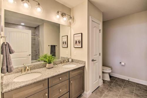 True Upscale Ski In & Out Condo with Pool & Hot Tub True Upscale Ski In & Out Condo with Pool & Hot Tub