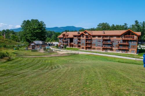 True Upscale Ski In & Out Condo with Pool & Hot Tub True Upscale Ski In & Out Condo with Pool & Hot Tub