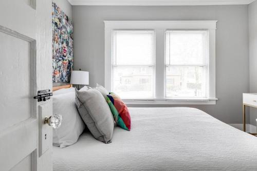 Vibrant Haven Minutes from Libbie Mill and RVA Buzz