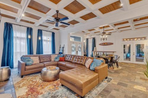 Bare Feet Beach House Close to beach dog friendly