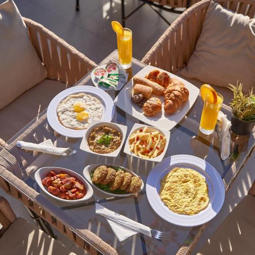 The Palace Pyramids Inn