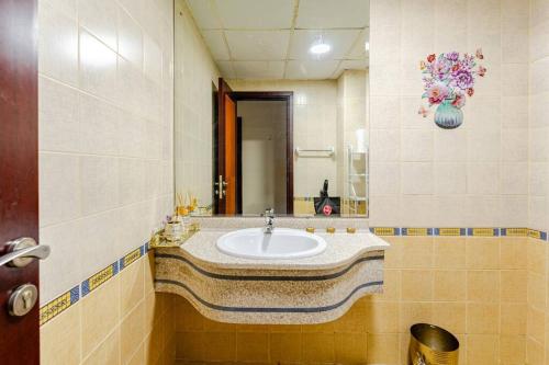 Super flat in Corniche tower Super flat in Corniche tower