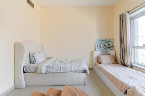 Super flat in Corniche tower Super flat in Corniche tower