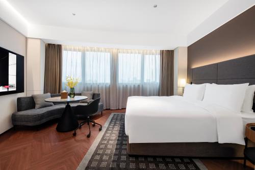 Intercity Shanghai Xujiahui - Free Minibar and near Yishan Road Metro Station, Shanghai (foto 10)